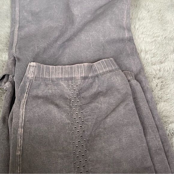 NWOT Free People Movement good karma legging size M/L - Picture 3 of 4